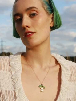 Wolf & Moon Apple Necklace In Red -Wolf & Moon apple necklace model 3 3b3ac1c8 bf5d 47b2 be7c 268cd36fa67f