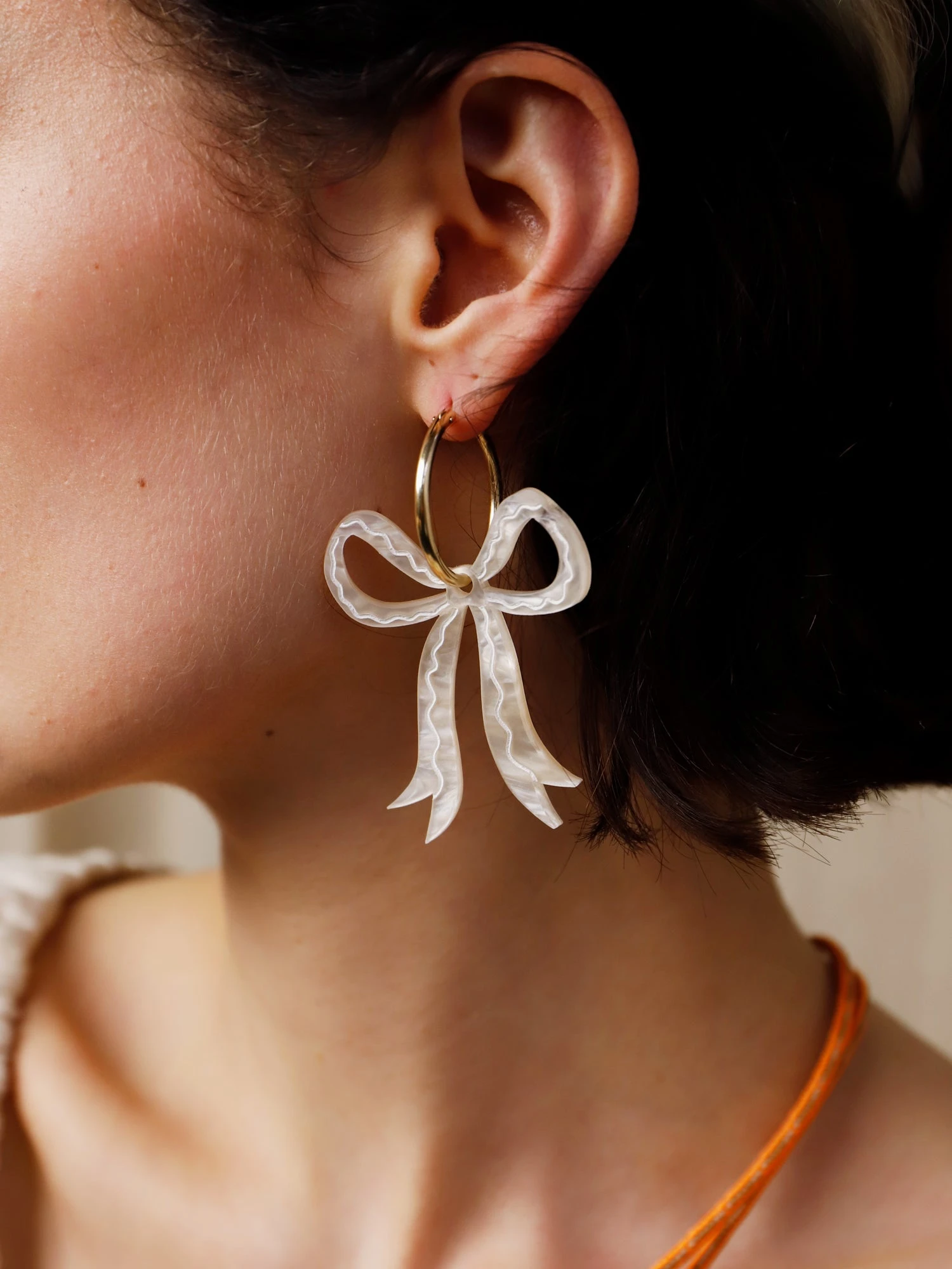 Wolf & Moon Bow Hoops In Cream 8 Wolf & Moon Bow Hoops In Cream - Image 6