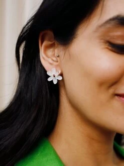 Wolf & Moon Caia Studs In Water Lily -Wolf & Moon caia studs offwhite model 3