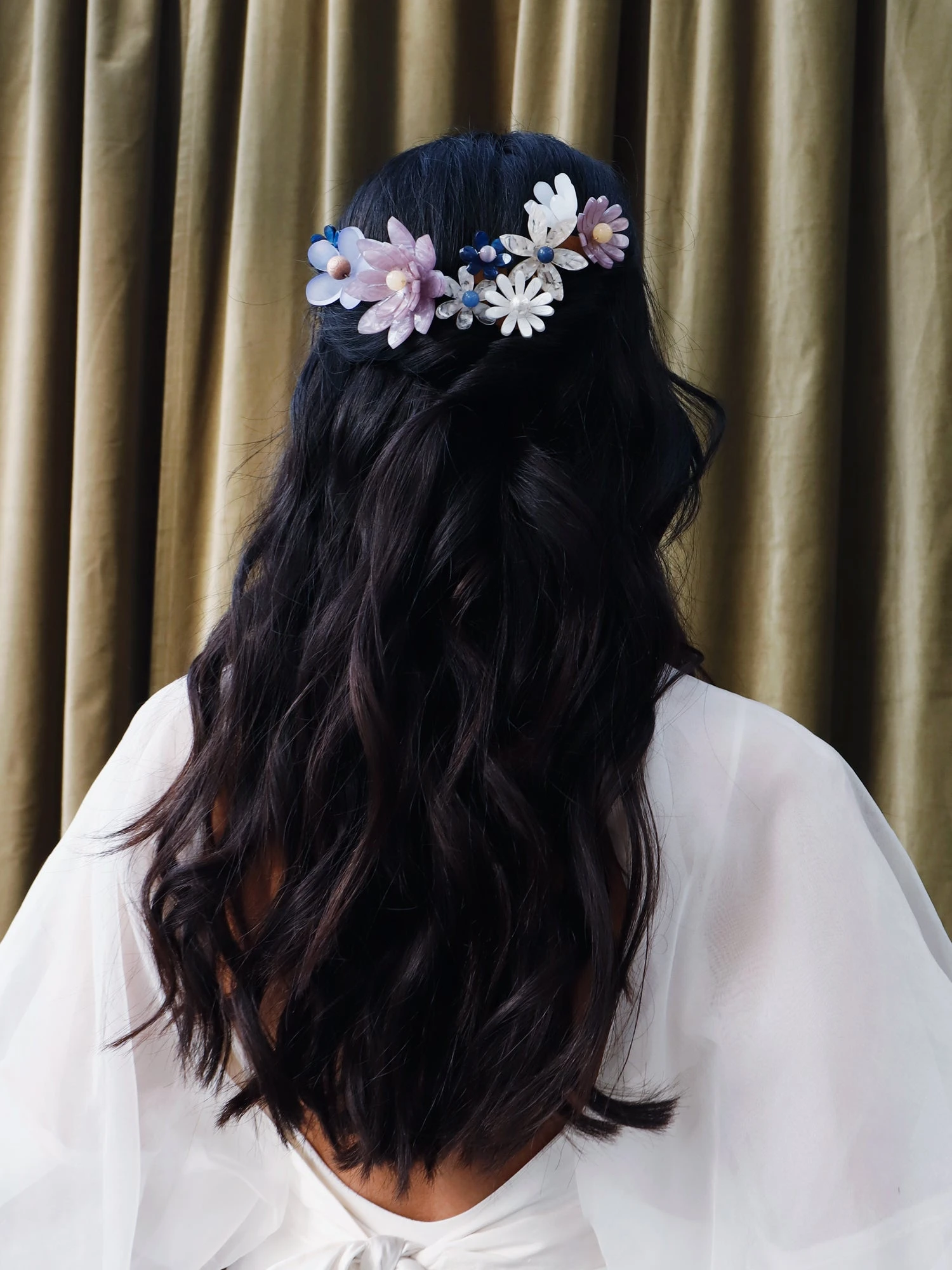 Wolf & Moon Meadow Comb Set In Lilac/Blue 5 Wolf & Moon Meadow Comb Set In Lilac/Blue - Image 3