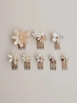 Wolf & Moon Meadow Comb Set In White 17 Wolf & Moon Meadow Comb Set In White -Wolf & Moon meadow set white lifestyle 2