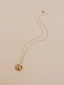 Wolf & Moon Pretzel Necklace -Wolf & Moon pretzel necklace gold lifestyle 3 96e8161a 7454 44a0 91e8 3677605f749e