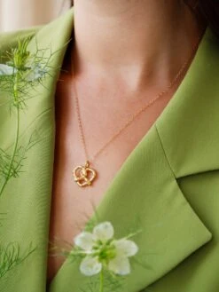 Wolf & Moon Pretzel Necklace -Wolf & Moon pretzel necklace gold model 5