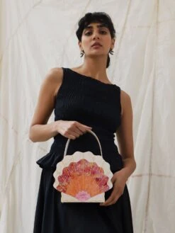 Wolf & Moon Scallop Shell Bag In Sunset 19 Wolf & Moon Scallop Shell Bag In Sunset -Wolf & Moon shell bag sunset model 1